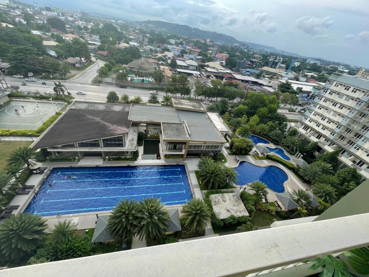 Verdon Parc Condo ダバオ　シティ エクステリア 写真