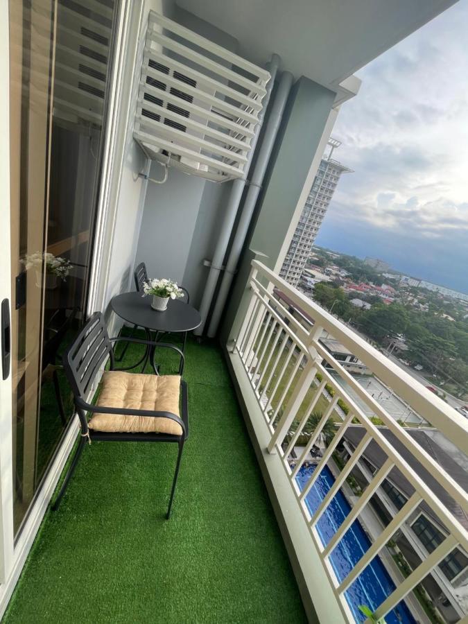 Verdon Parc Condo ダバオ　シティ エクステリア 写真